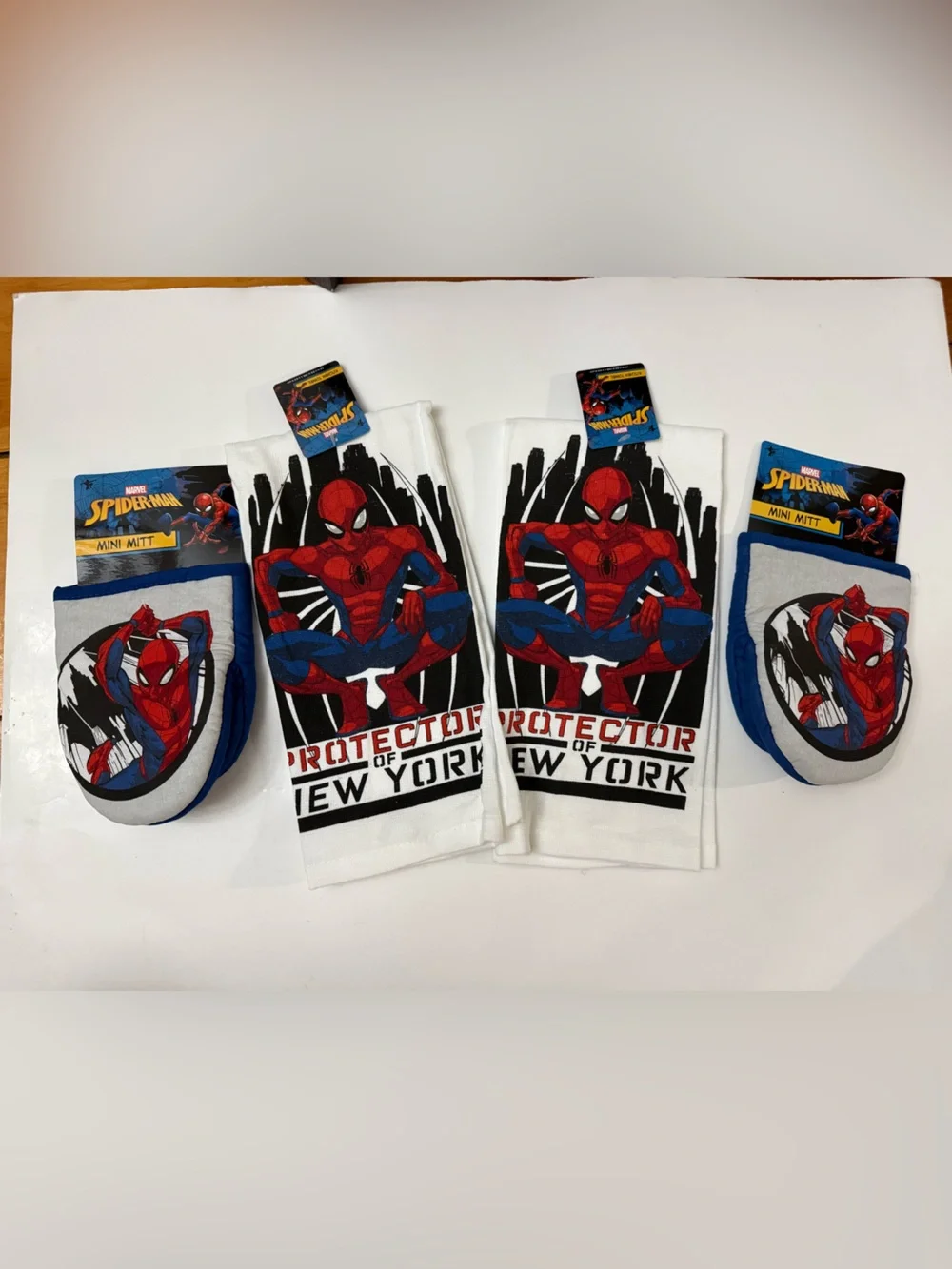 Marvel SPIDER-MAN Set Of Two OVEN MINI MITT 5